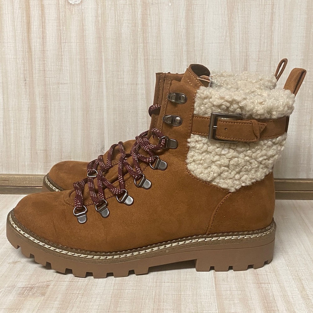 Scoop Women’s Boots - Picture 3 of 10